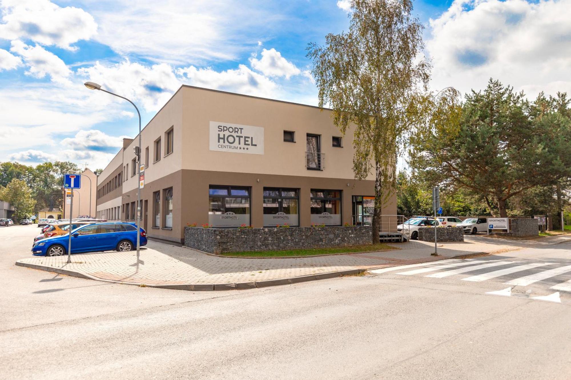 Sport Hotel Centrum Valašské Meziříčí エクステリア 写真